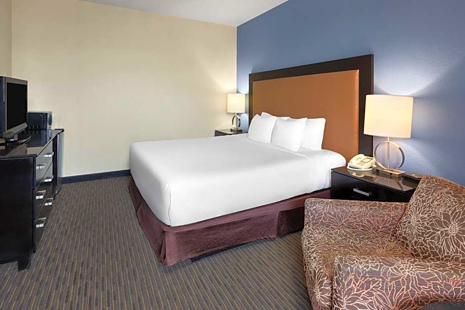 Days Inn by Wyndham Mackinaw City/Bridgeview Area