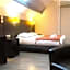 Hotel Be Guest Limoges Sud ex Black & Green