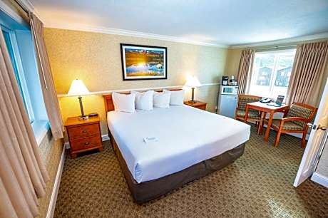 King Room with Mountain View