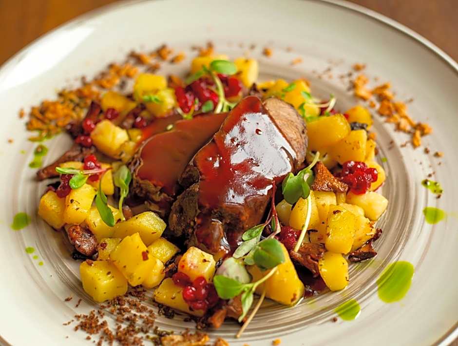 Meriton Old Town Garden Hotel