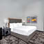 LaQuinta Suites by Wyndham South Bend Notre Dame Area
