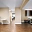 Wyndham Newport Hotel