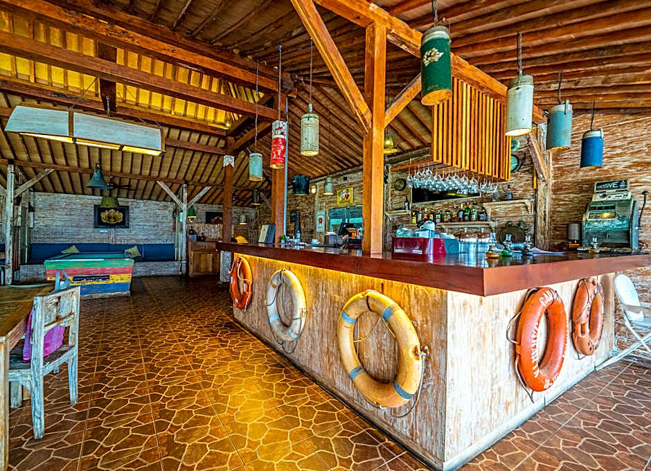 De Sapphire Cliff Villa by Danapati