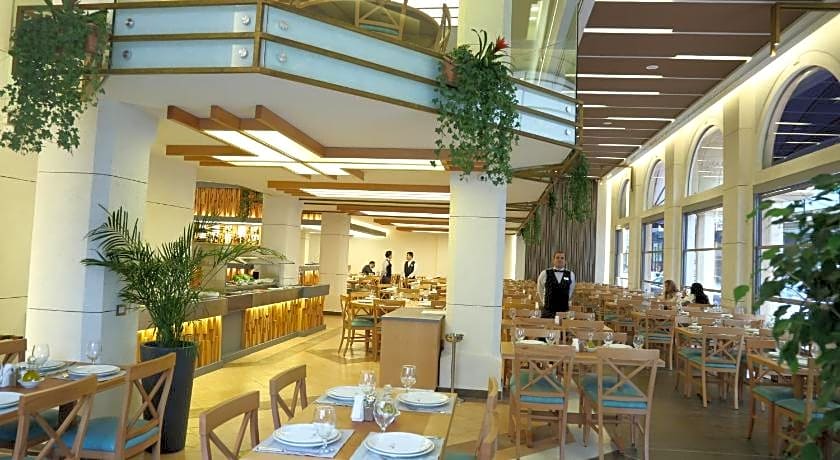 Golden Tulip Serenada Hamra Hotel