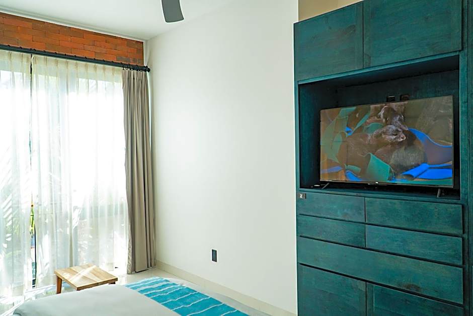 Flamboyan Hotel & Residences