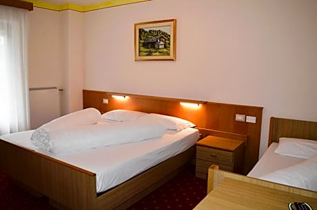 Comfort Quadruple Room