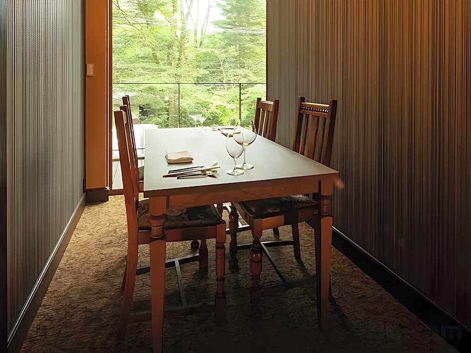 LONGINGHOUSE Kyukaruizawa Suwanomori