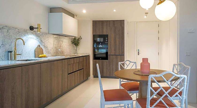 Apartmentos Eurobuilding 2