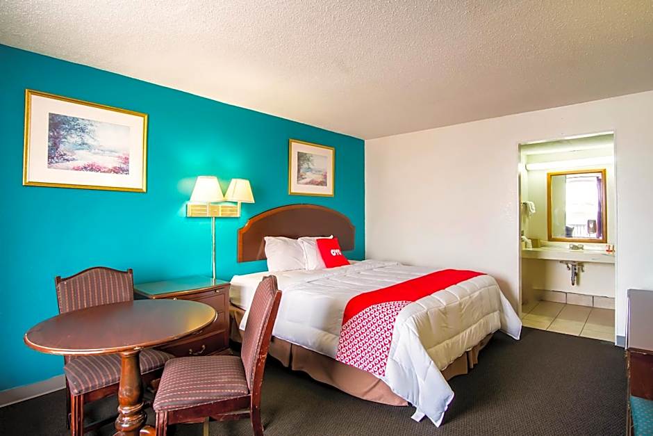 OYO Hotel Hutchinson KS West 4th Ave