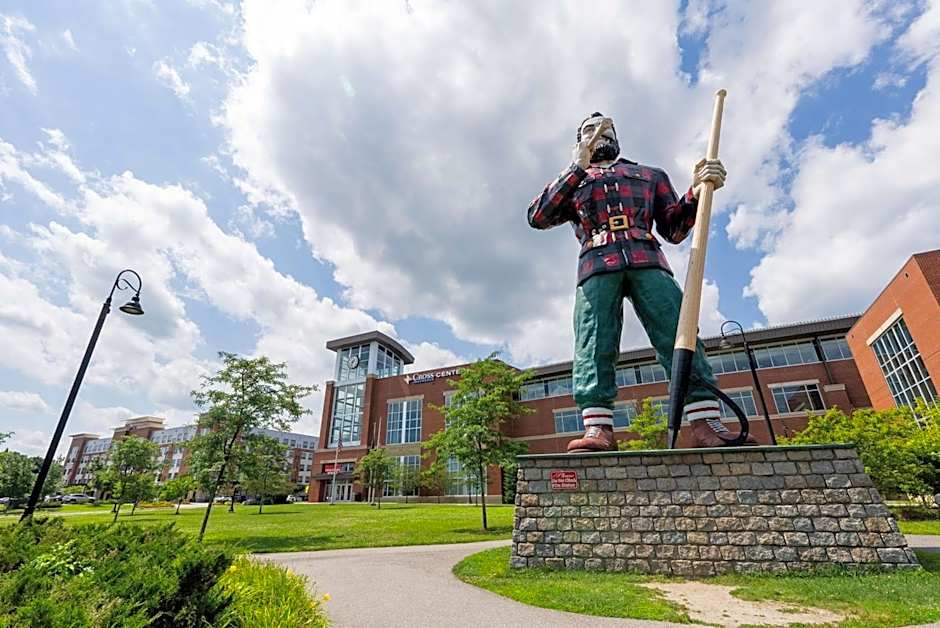 Fireside Inn and Suites Bangor