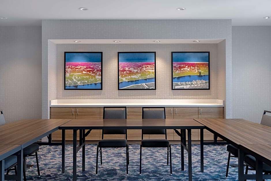 Home2 Suites by Hilton Sheboygan