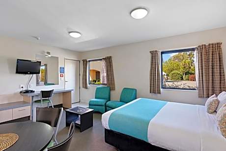 One-Bedroom Family Apartment