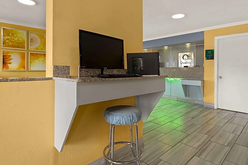 Quality Inn & Suites Dublin