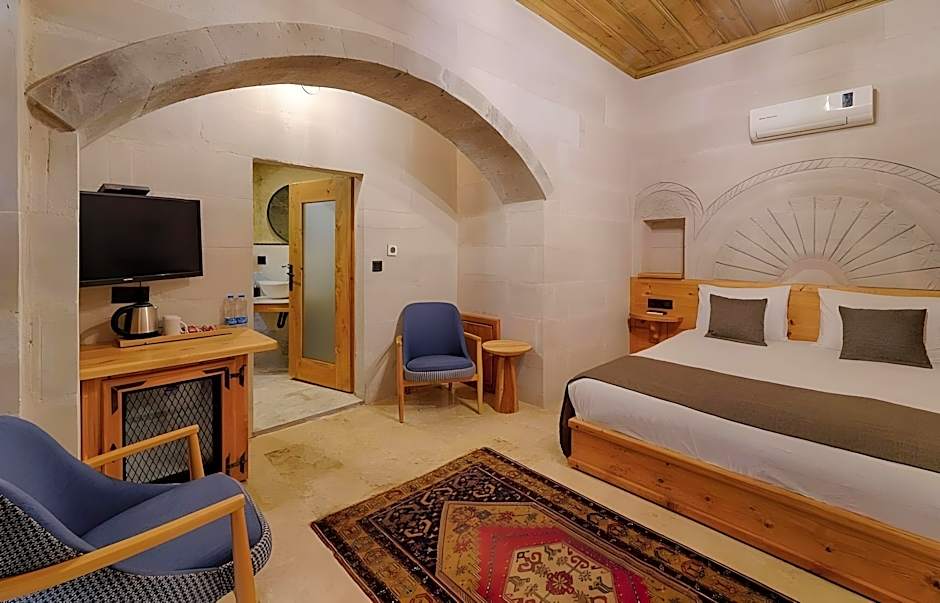 Concept Cave House