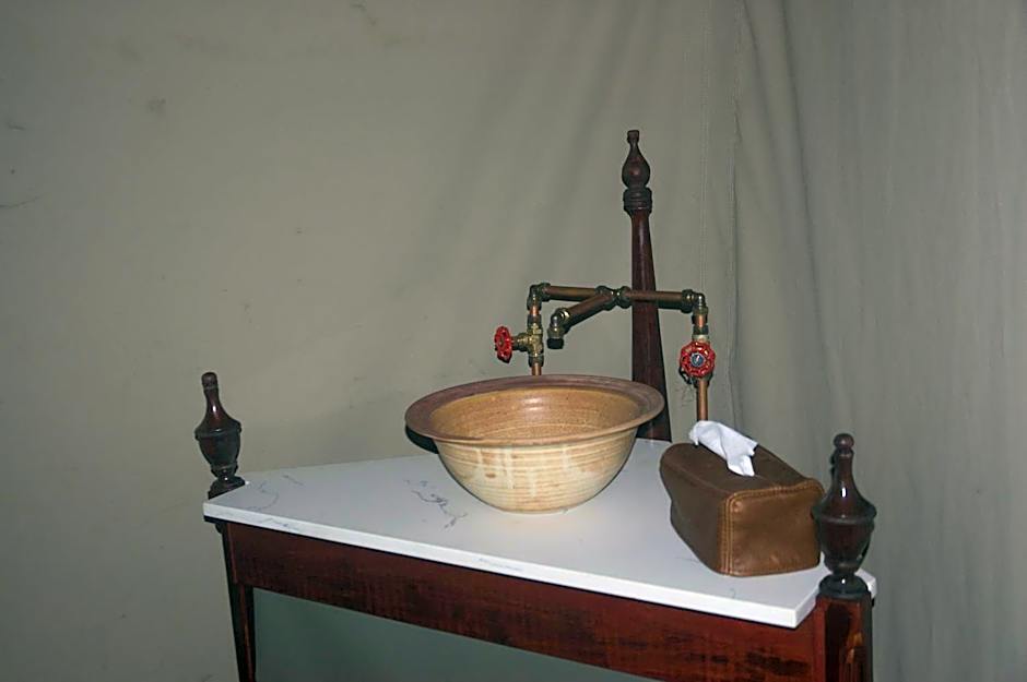 Out in Africa Wildlife Lodge