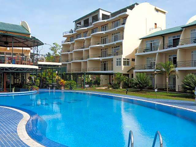 Ryan's Bay Hotel