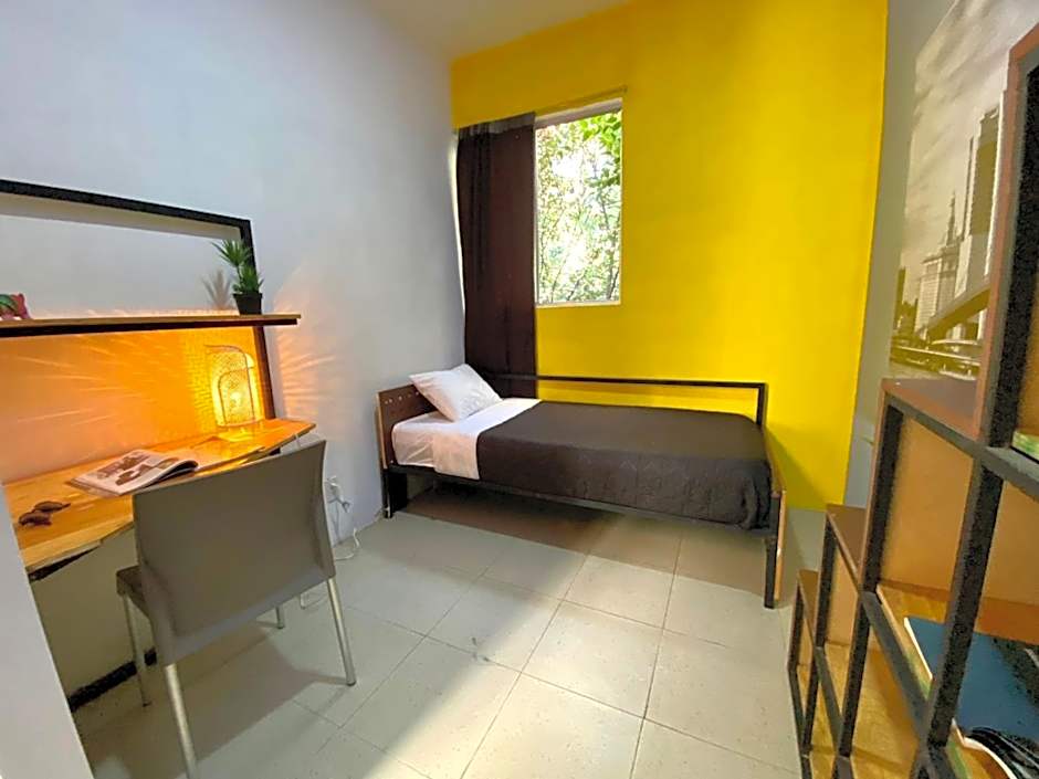 ROOMIES HOSTEL Parque México