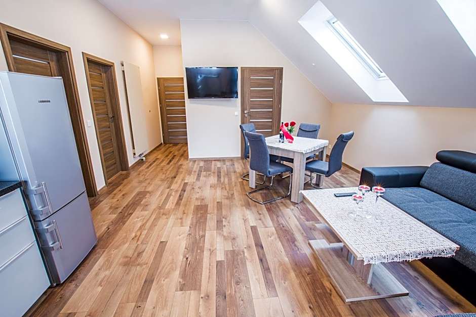 Dwór Skalny Apartamenty, Pokoje i Restauracja Karczma Skalna