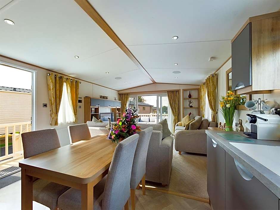 Tattershall Lakes Mini Breaks - Osprey Rise