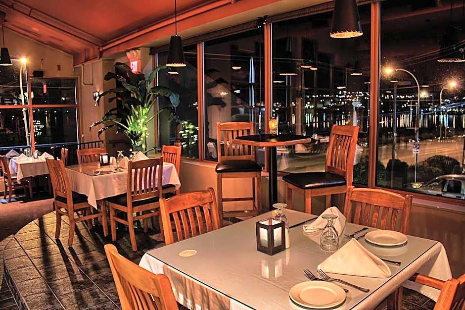 Holiday Inn Hotel & Suites Osoyoos By IHG