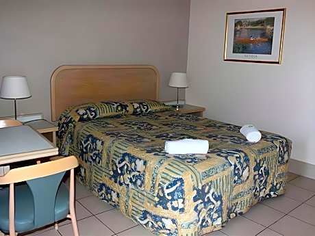 Queen Room - Upstairs