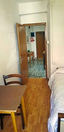 Standard Single Room with Shared Bathroom