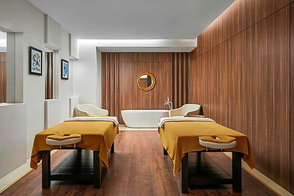 Four Points by Sheraton Lang Son