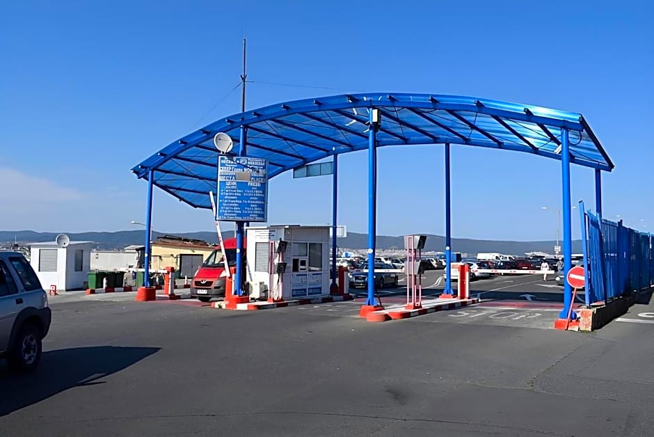 Panorama Blue Family Hotel and Free parking