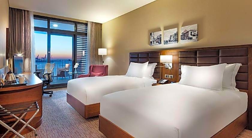 Hilton Garden Inn Izmir Bayrakli