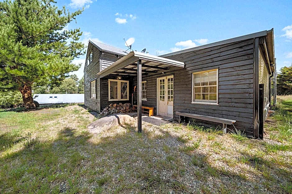 Crackenback Farm Guesthouse