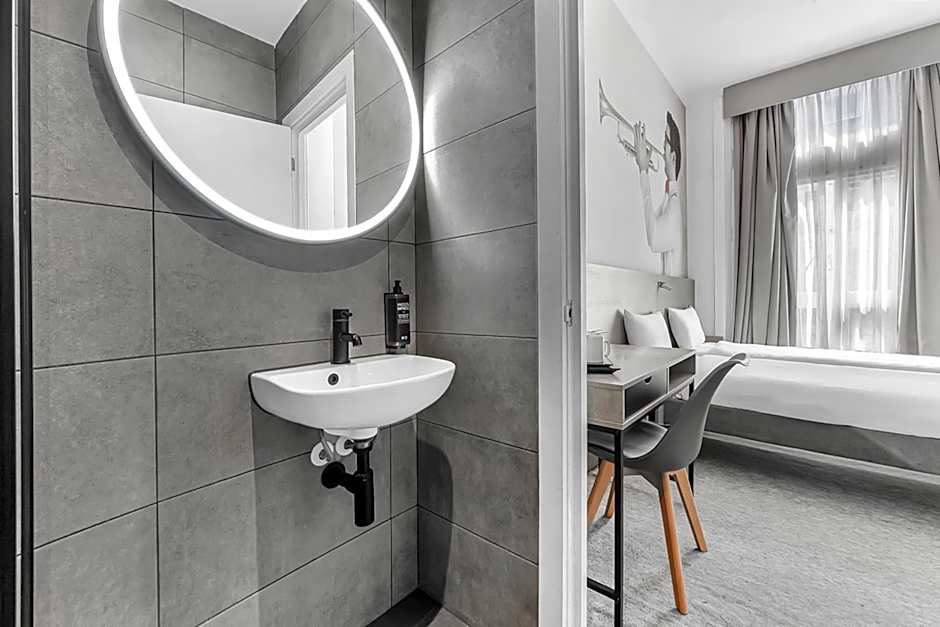 Heeton Concept Hotel - Kensington London