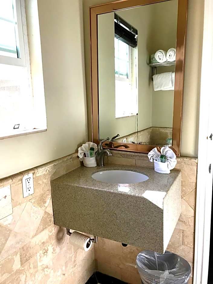 Trylon Hotel - Hollywood