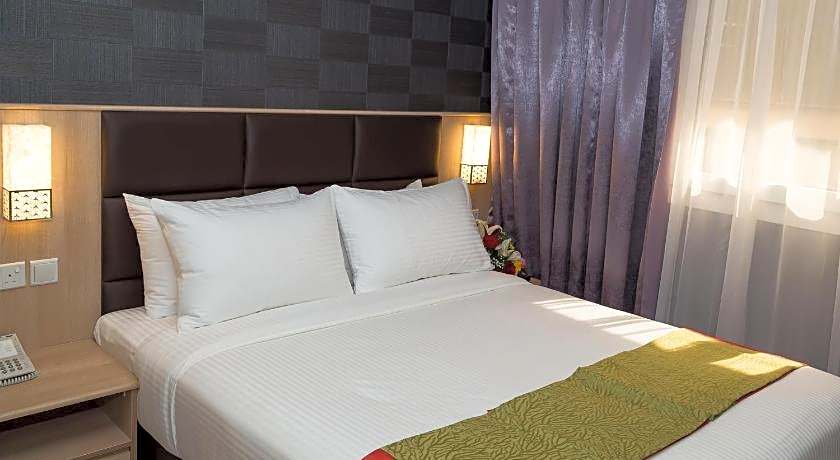 Florida Square Hotel