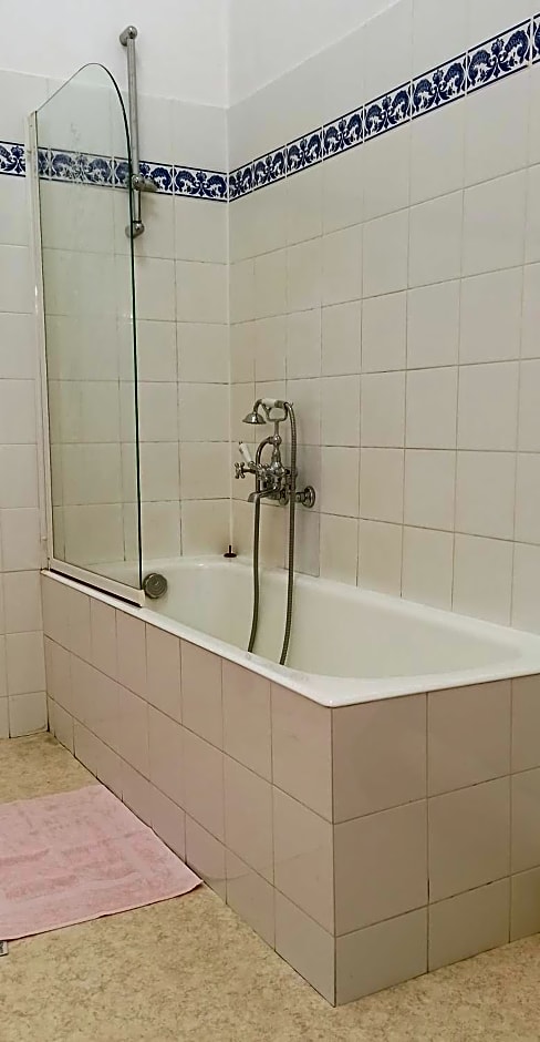 CHÂTEAU CAGNINACCI B&B