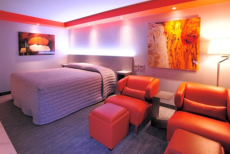 Le Chabrol Hotel & Suites