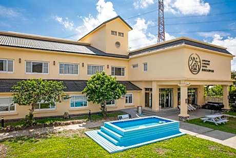 Lovestar Lakeside Hotel-Stars Building