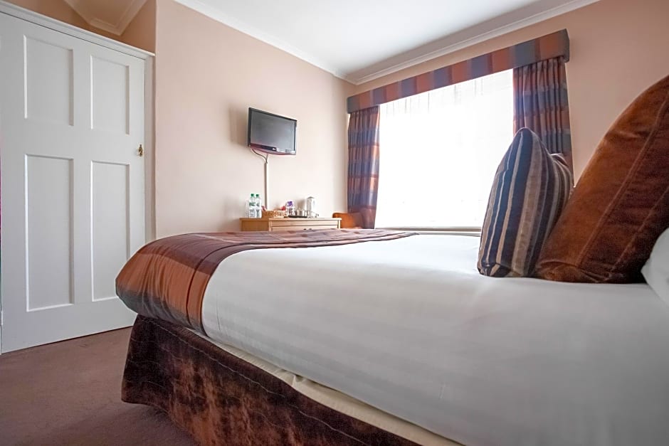 OYO Cliffemount Hotel