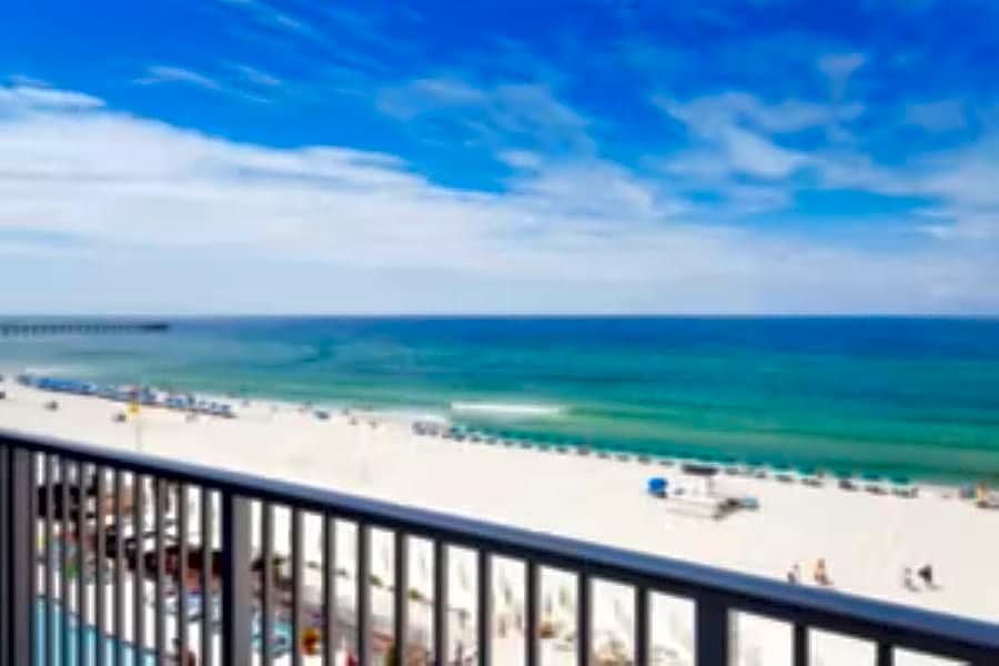 Holiday Inn Express & Suites Panama City Beach - Beachfront By IHG