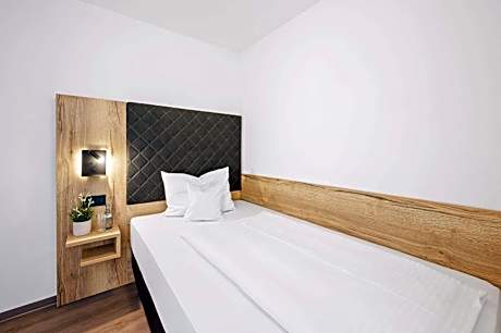 Single Standard Room