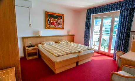 Deluxe Double Room with Balcony