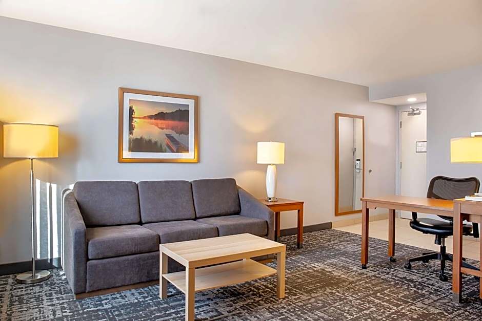 Homewood Winnipeg Airport-Polo Park