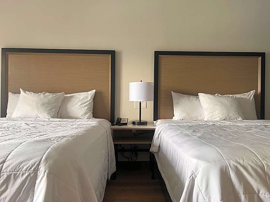 Days Inn & Suites by Wyndham Lexington