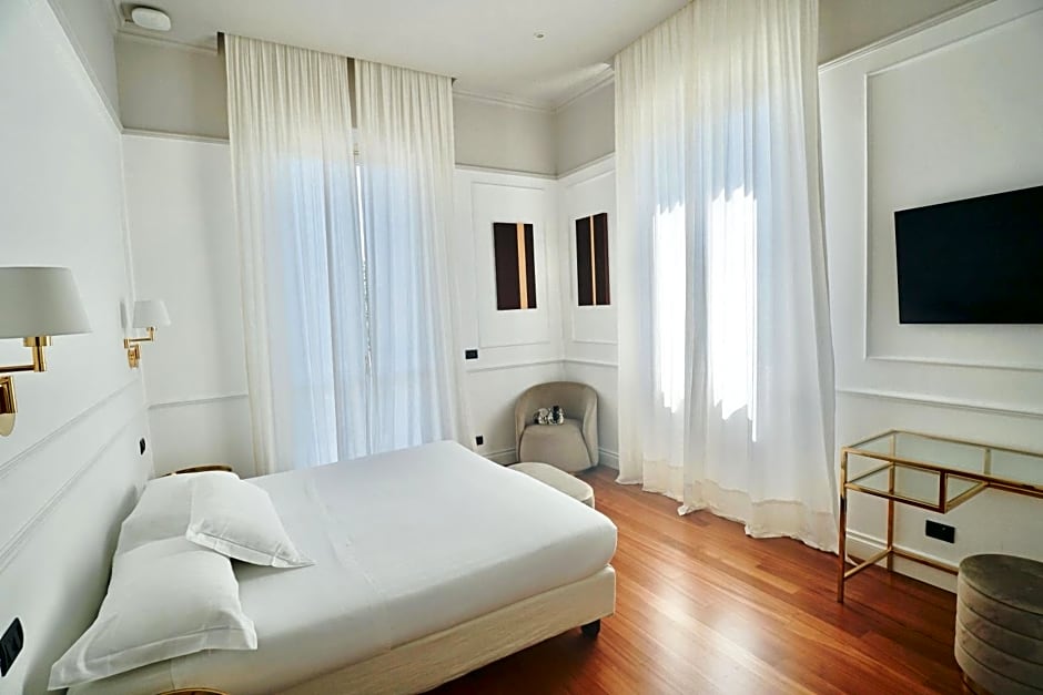 Rechigi Park Hotel