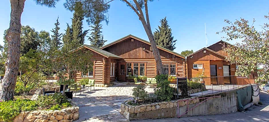 Logos hotel in Yad Hashmona