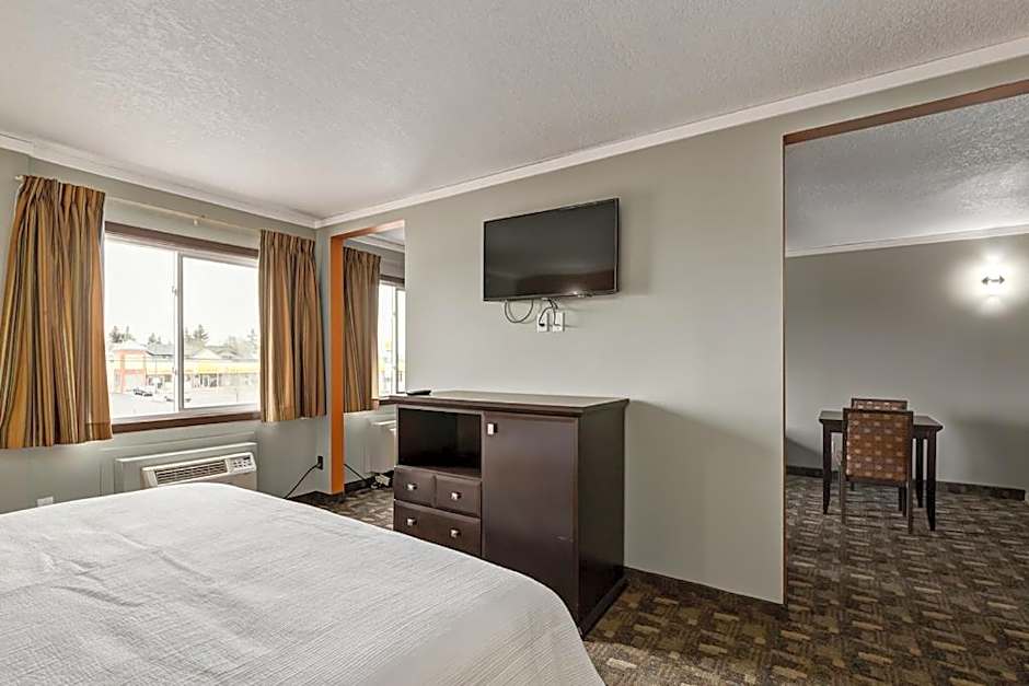 Airport Traveller's Inn