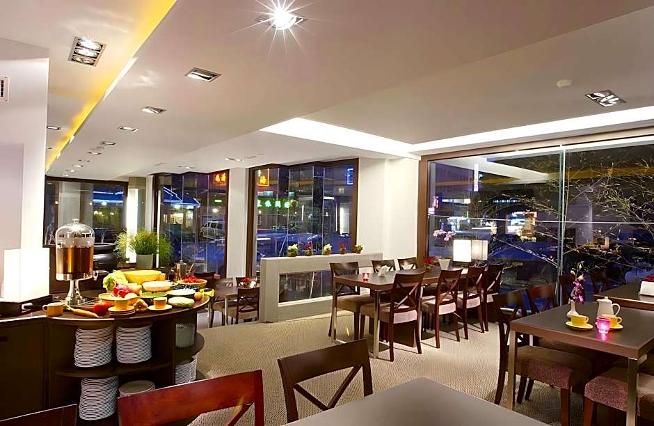 Gamalan FL Spring Hotel