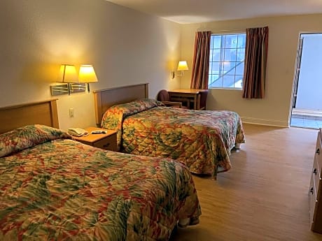 Standard Room with Two Double Beds - Non-Smoking - Pet Friendly