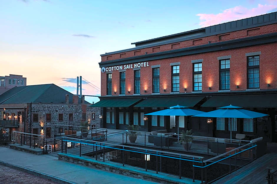 The Cotton Sail Hotel Savannah - Tapestry Collection by Hilton