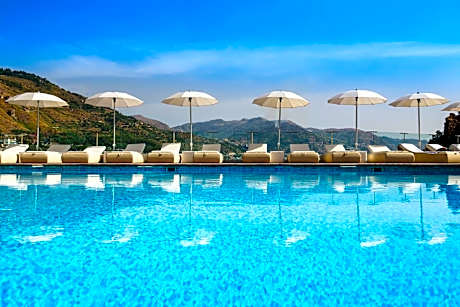 Atlantis Bay - VRetreats