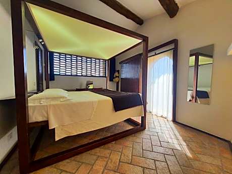 One-Bedroom Apartment with Terrace - Split Level